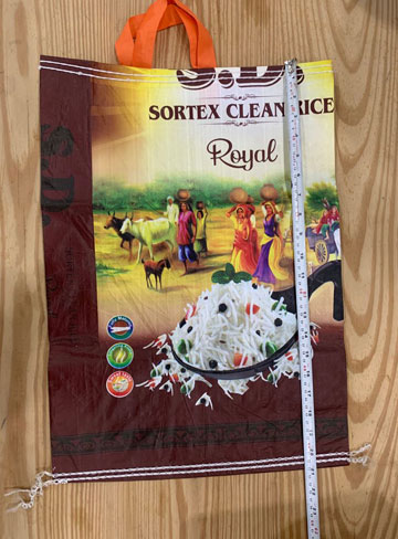 One alternative to BOPP bags is paper bags. 